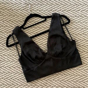 NWT Lulu’s Satin Crop Top